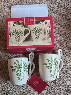 Lenox White Ceramic Mug Set with Green Holly and Red Berries